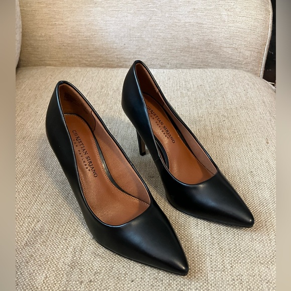 Christian Siriano black leather point toe heels - Picture 2 of 8